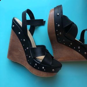 Chinese Laundry Black Platform Heel Sandals